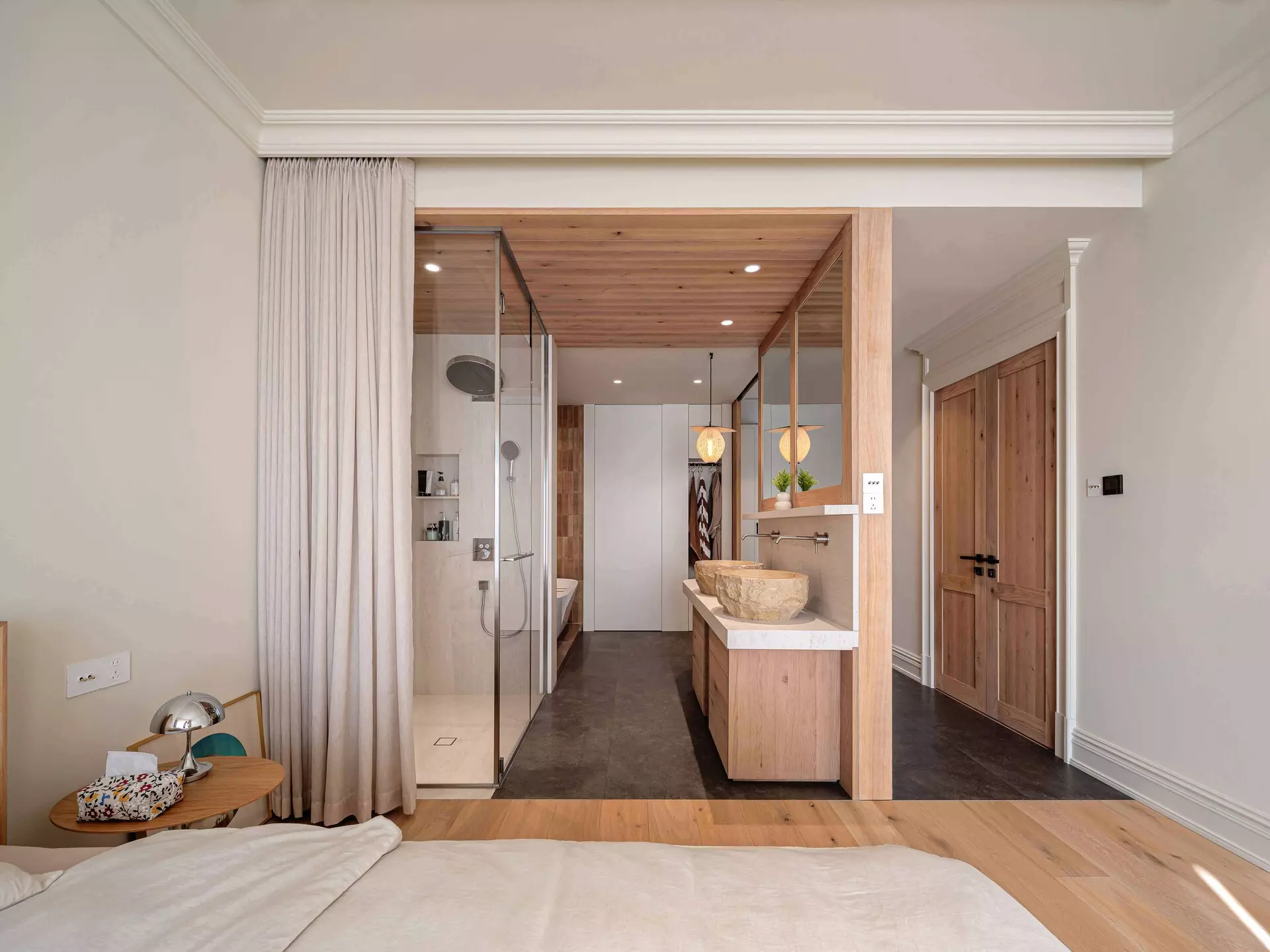 Hopeful Furniture Luxury Whole-house Bedroom Woodwork Detail 19